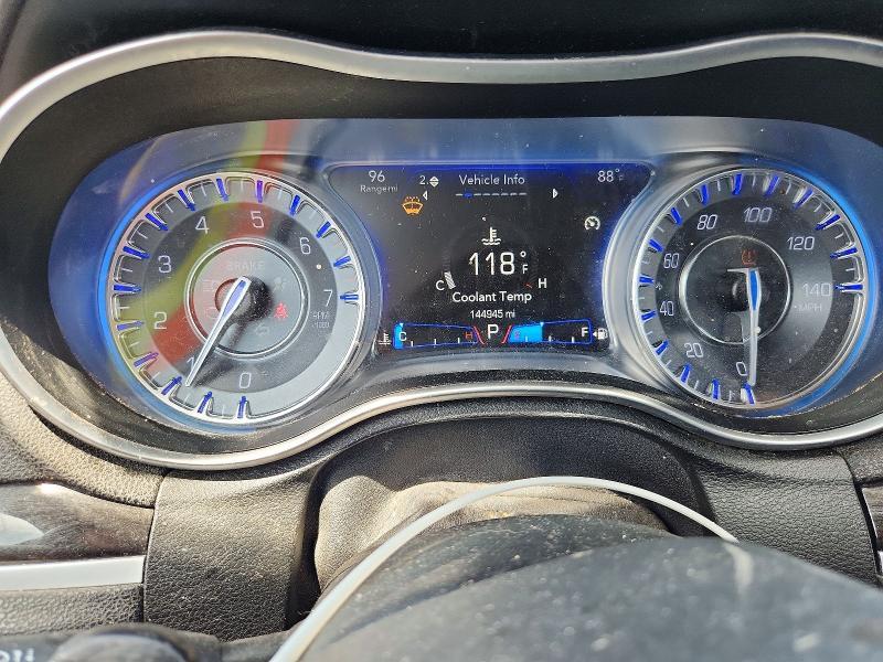 2016 Chrysler 300 Limited