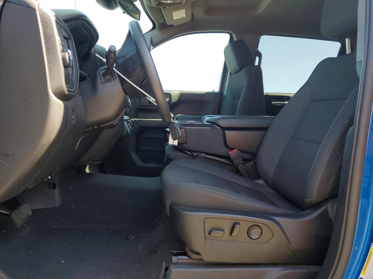 2022 Chevrolet Silverado C1500 Custom
