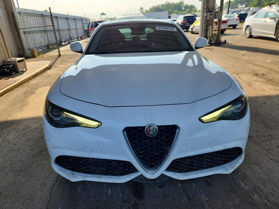 2017 Alfa Romeo Giulia ti Q4