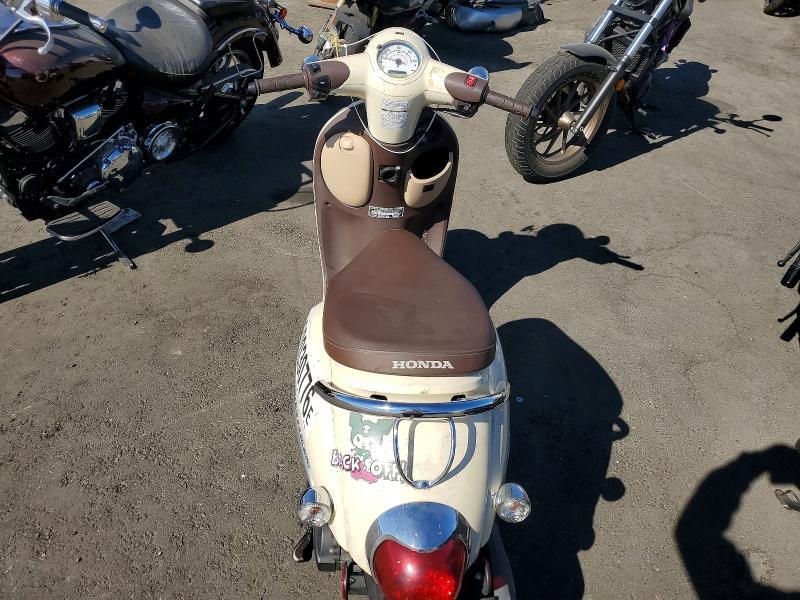 2018 Honda NCW50