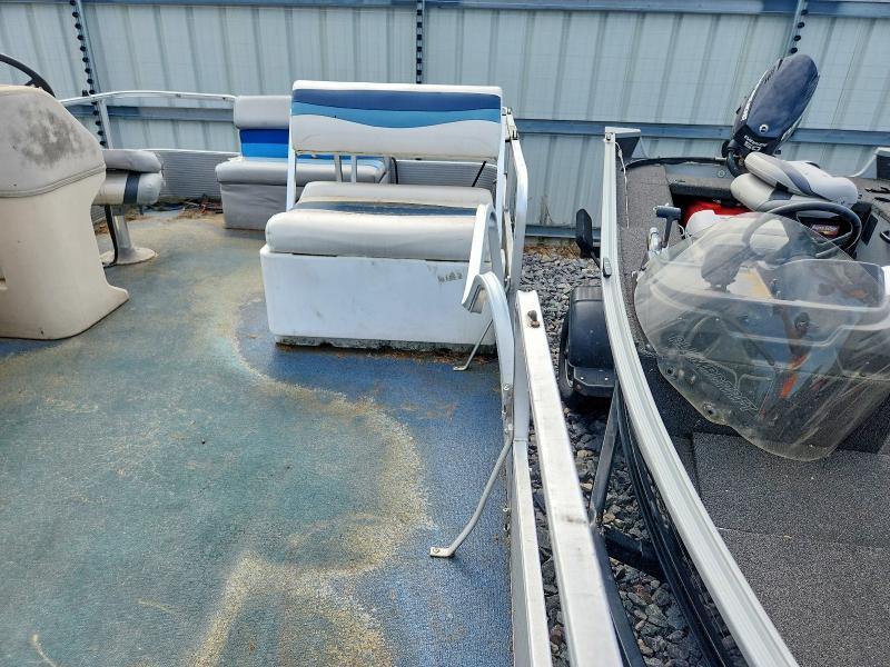 1989 Sundancer Pontoons Boat