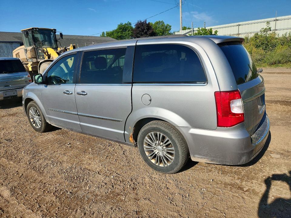 2015 Chrysler Town & Country Touring l