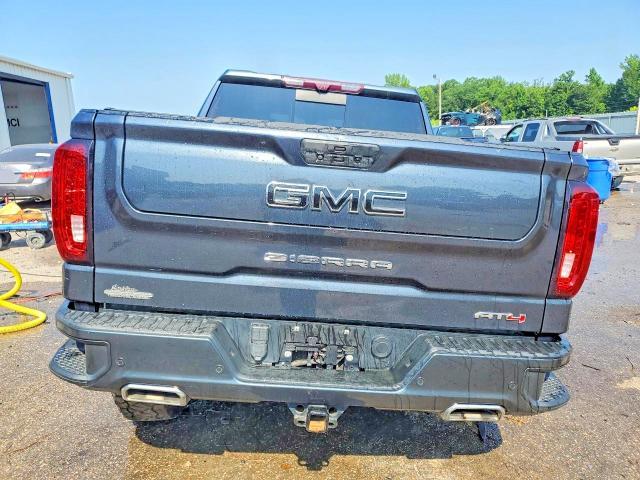2022 GMC Sierra Limited K1500 AT4