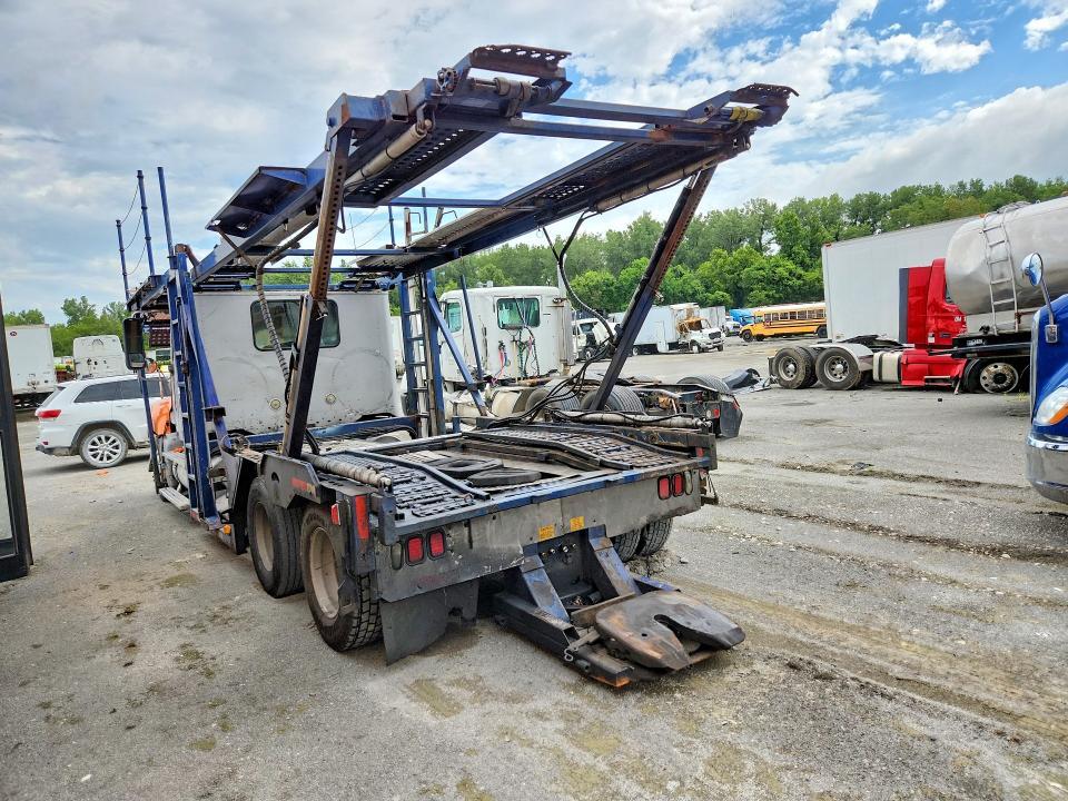 2007 Freightliner Columbia Car Hauler Truck