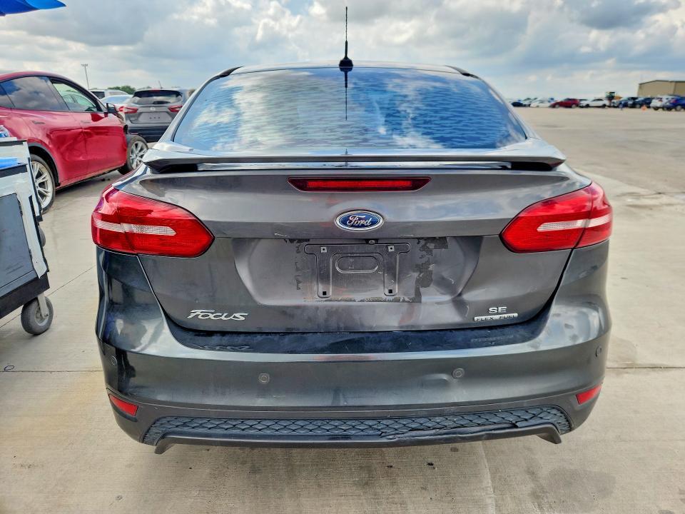 2016 Ford Focus se
