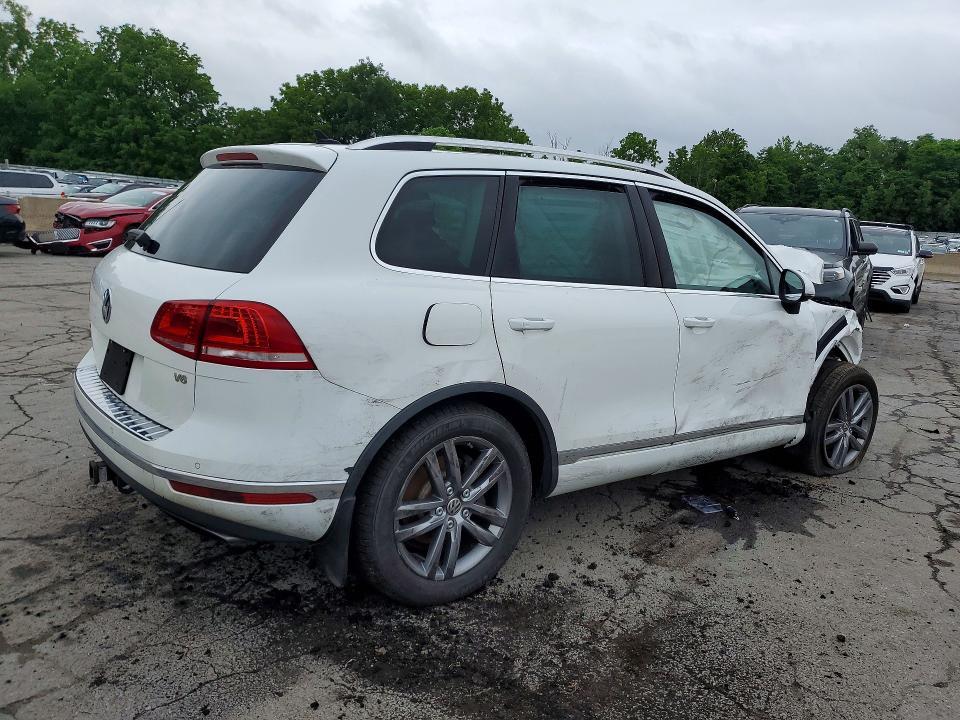 2016 Volkswagen Touareg Sport