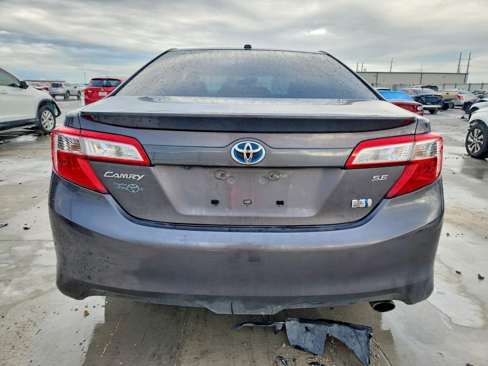 2014 Toyota Camry Hybrid se