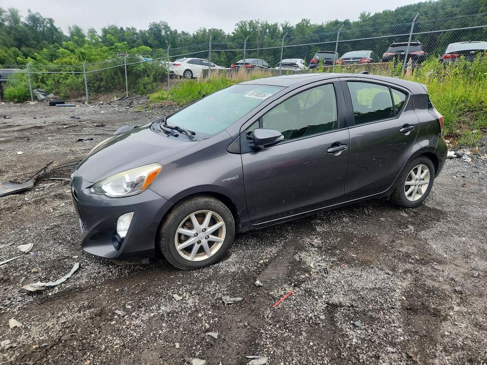 2016 Toyota Prius c Four