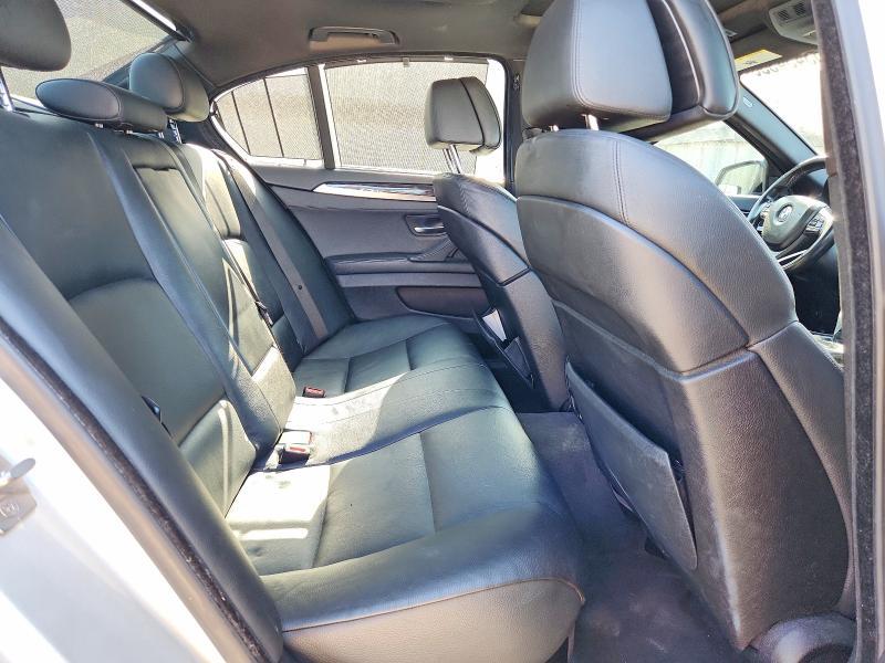2011 BMW 528 i