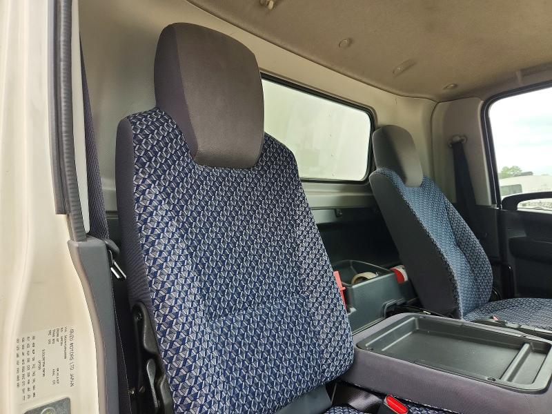 2023 Isuzu NPR HD BOX Truck