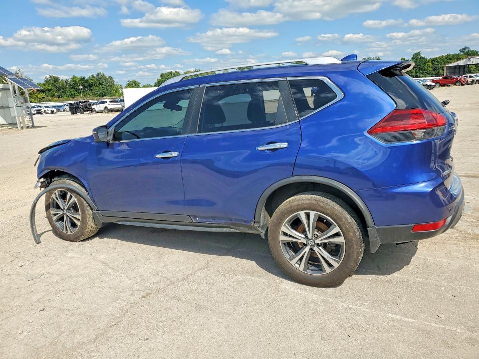 2020 Nissan Rogue sv