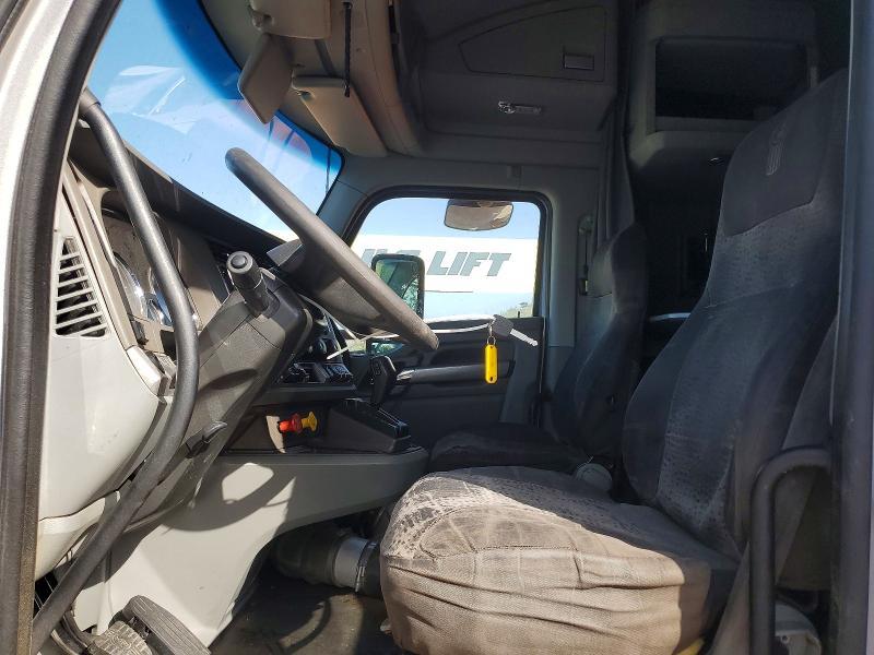 2018 Kenworth T680 Semi Truck