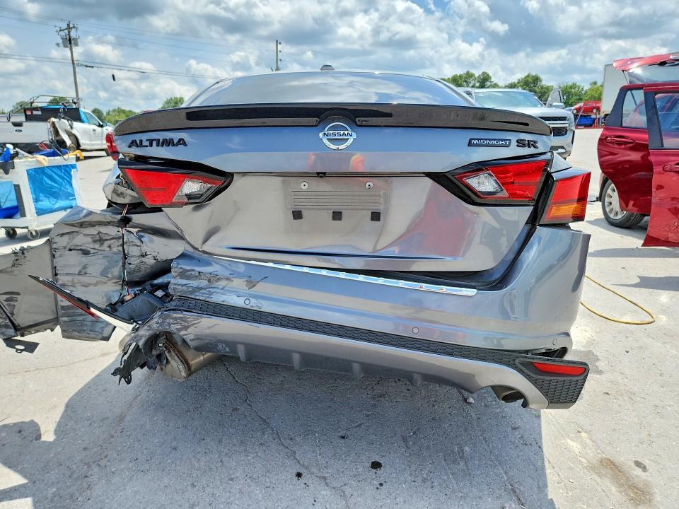 2022 Nissan Altima sr