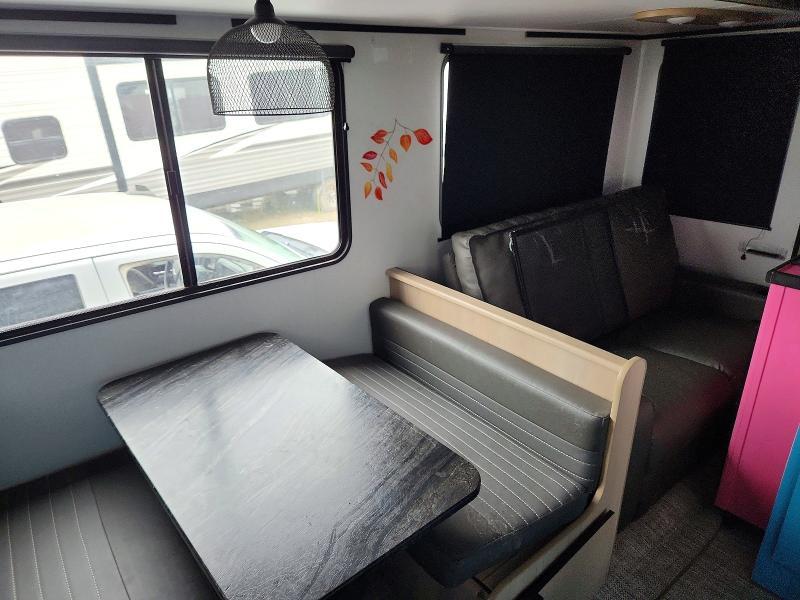 2021 Cruiser Rv Radiance Camper