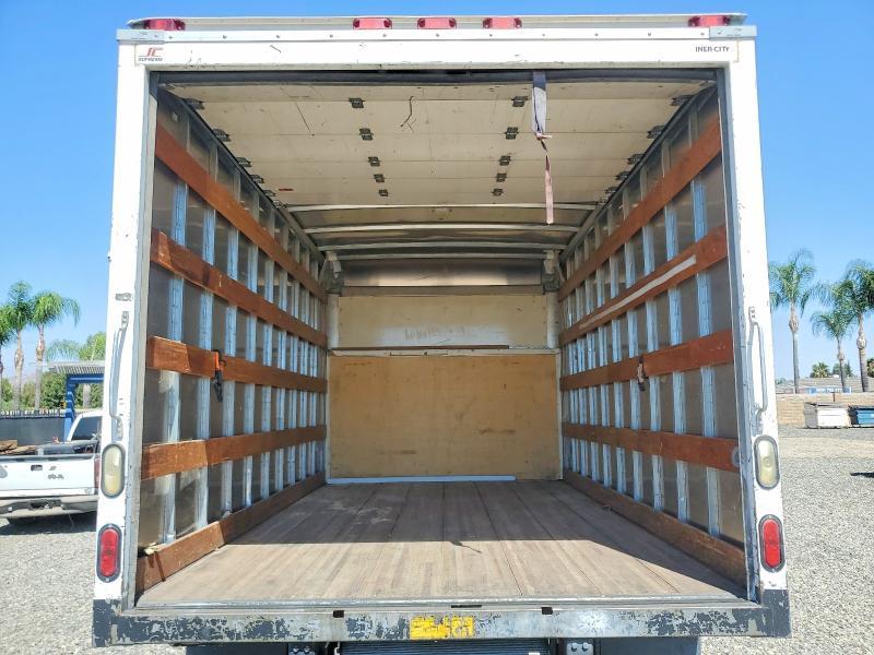 2011 Ford Econoline E350 Super Duty Cutaway Van