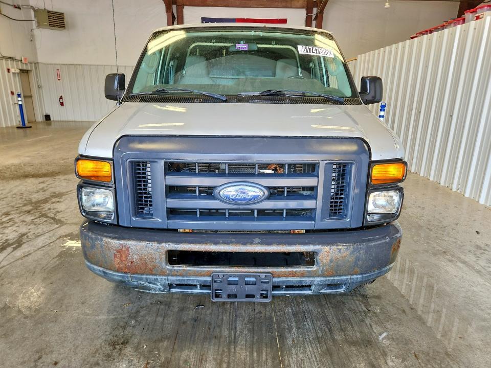 2012 Ford Econoline E250 van