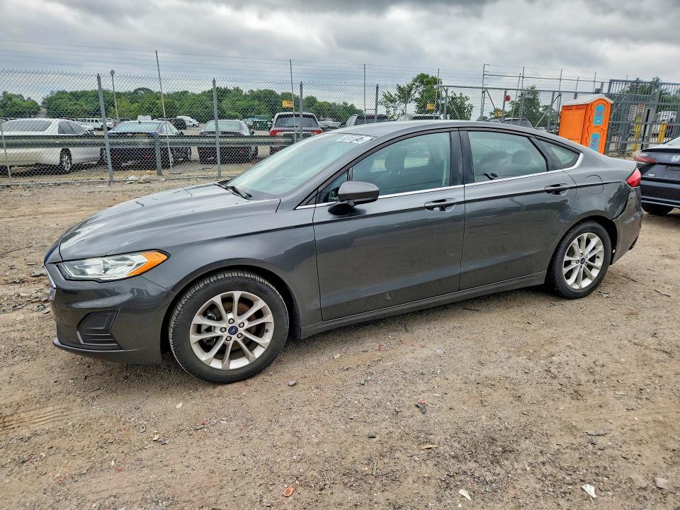2019 Ford Fusion se