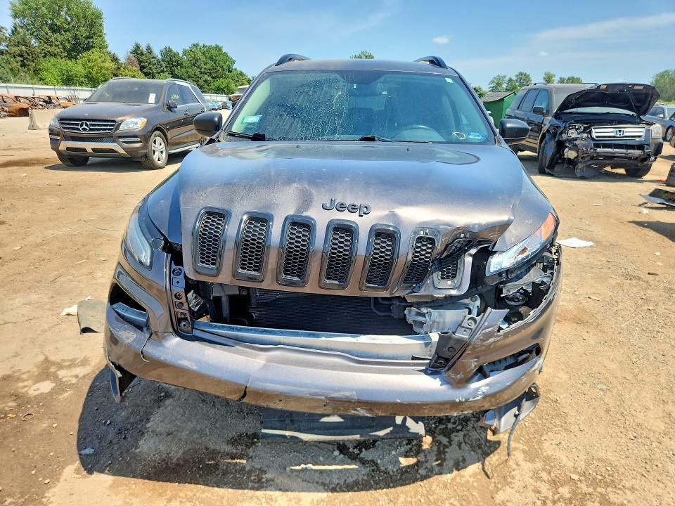 2017 Jeep Cherokee Sport