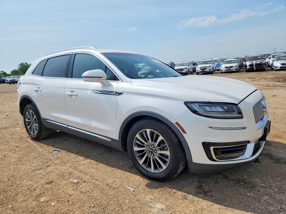 2019 Lincoln Nautilus Select