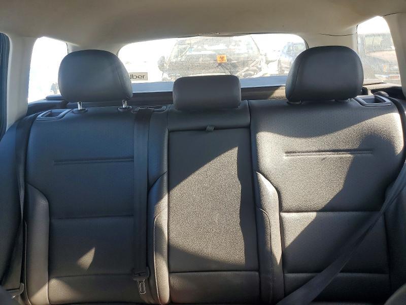 2015 Volkswagen Golf Sportwagen s