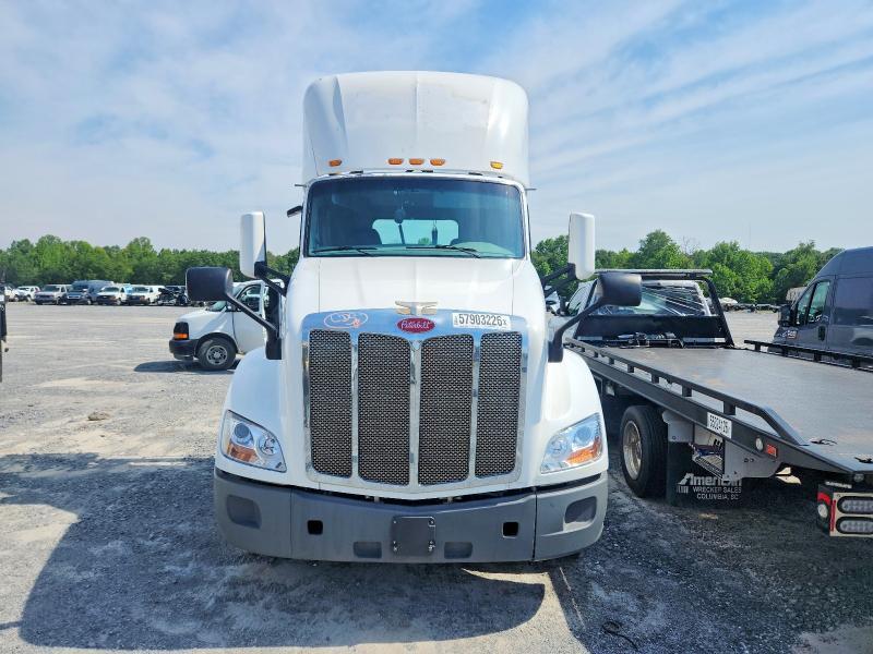 2019 Peterbilt 579 Semi Truck