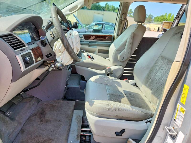 2009 Chrysler Town & Country Touring