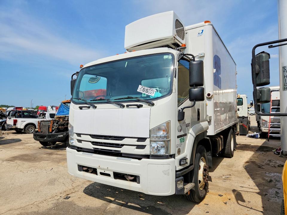 2019 Isuzu FTR Refrigerated BOX Truck