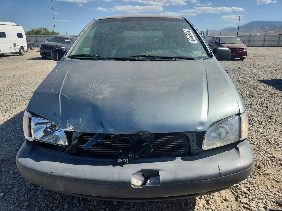 2000 Toyota Sienna ce