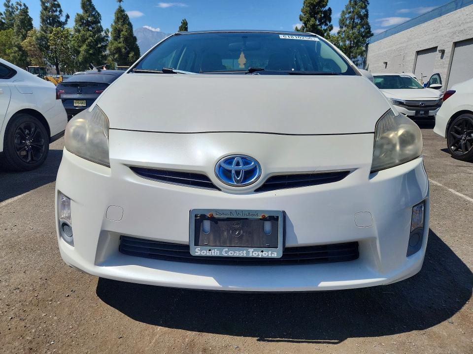 2010 Toyota Prius iii