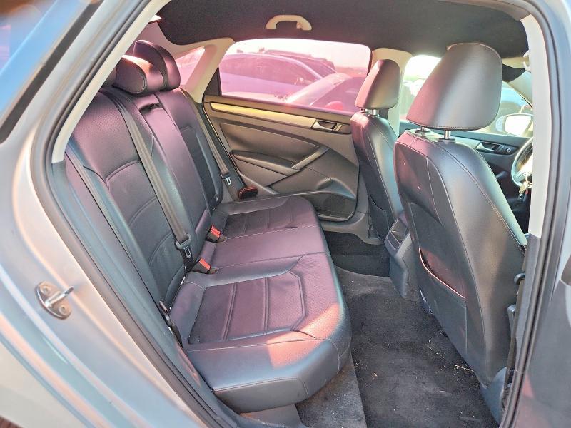 2015 Volkswagen Passat s