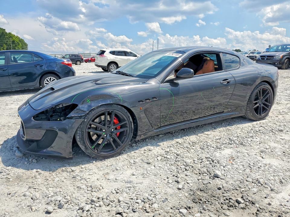 2014 Maserati Grantursmo