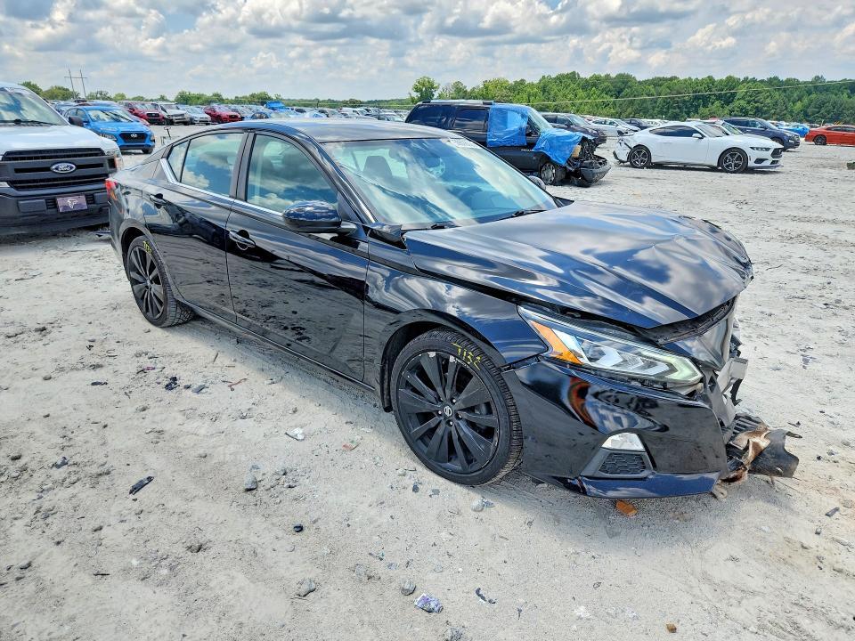 2019 Nissan Altima sr