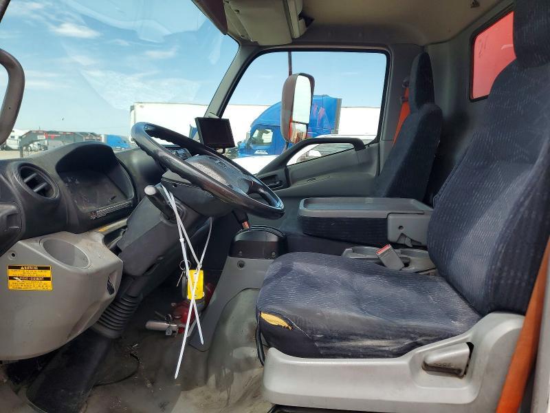 2017 Hino 195 BOX Truck