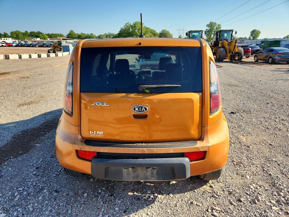 2011 KIA Soul +