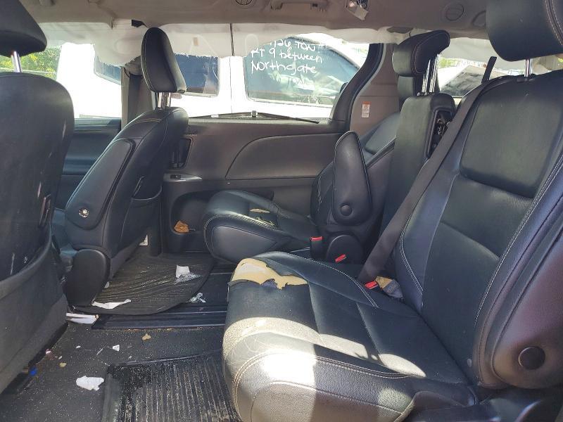 2019 Toyota Sienna se 8-passenger