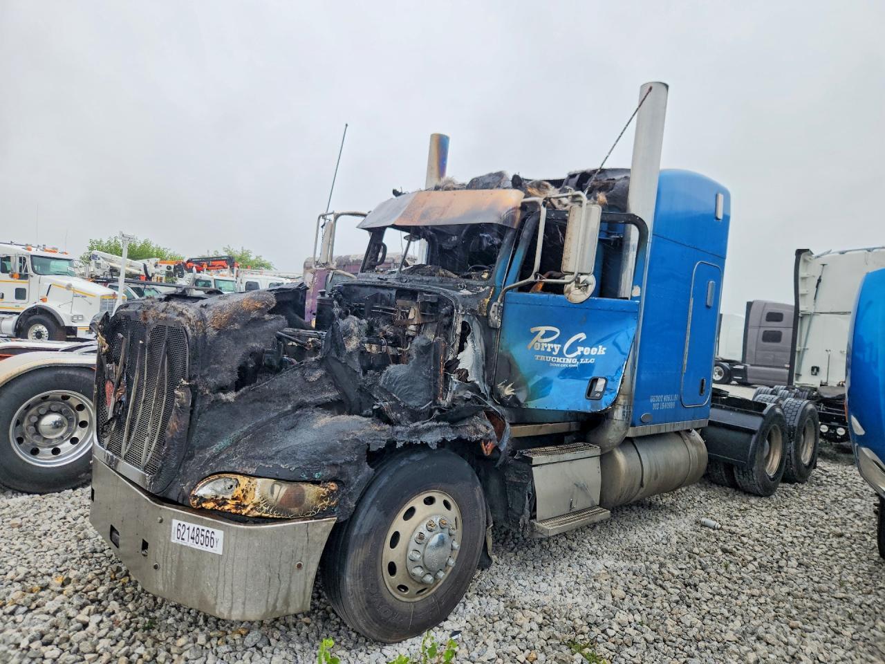 2006 Peterbilt 386 Semi Truck