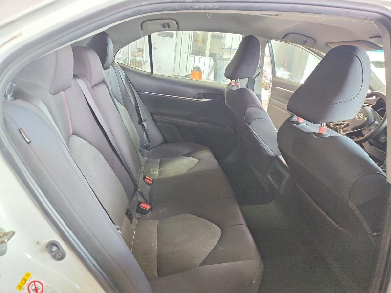 2018 Toyota Camry le