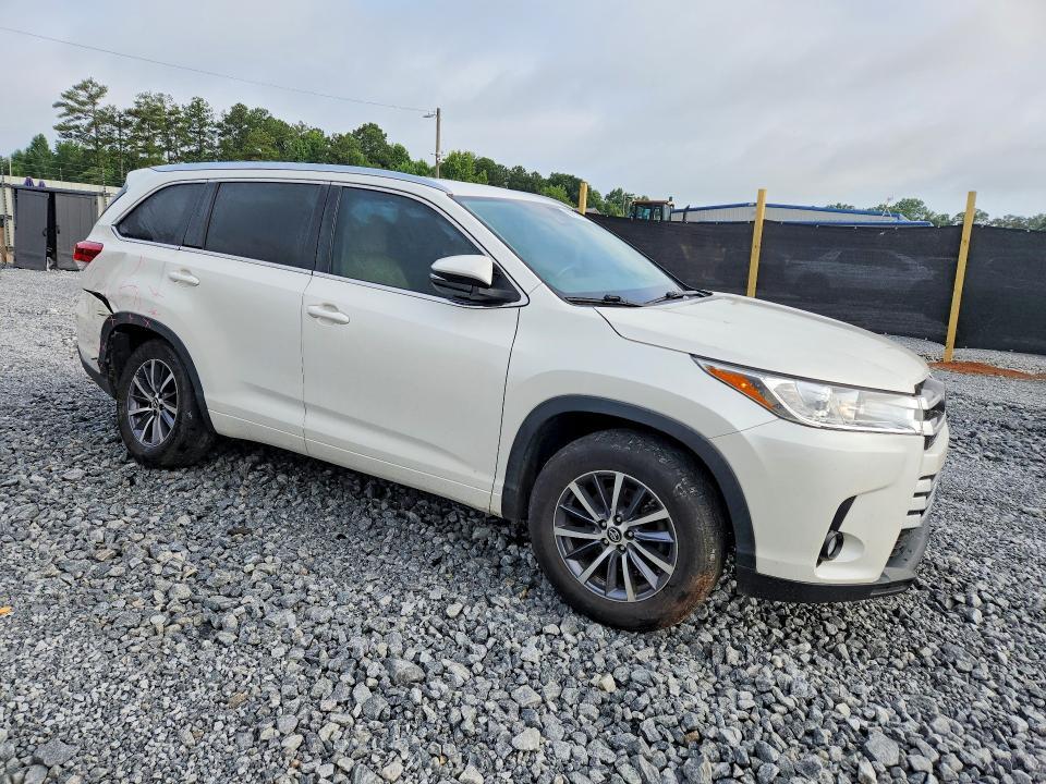 2017 Toyota Highlander xle