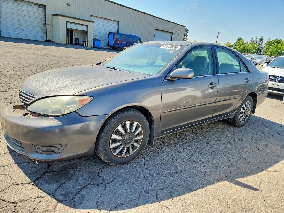 2005 Toyota Camry le