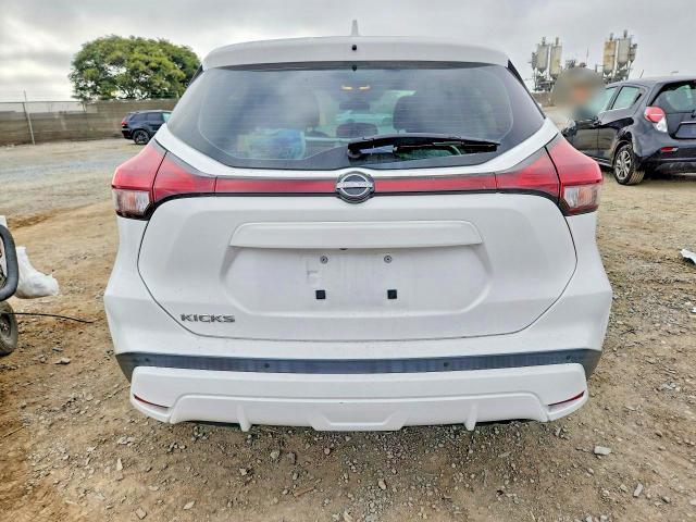 2022 Nissan Kicks s