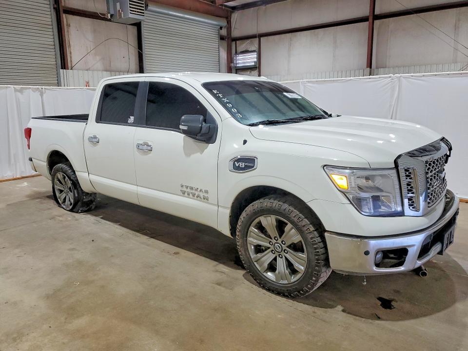 2017 Nissan Titan SV