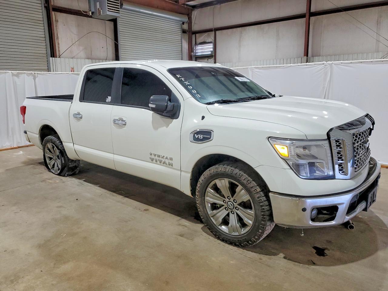 2017 Nissan Titan SV