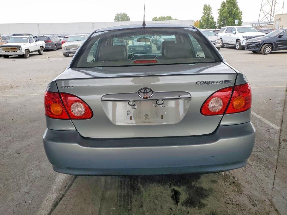 2004 Toyota Corolla le