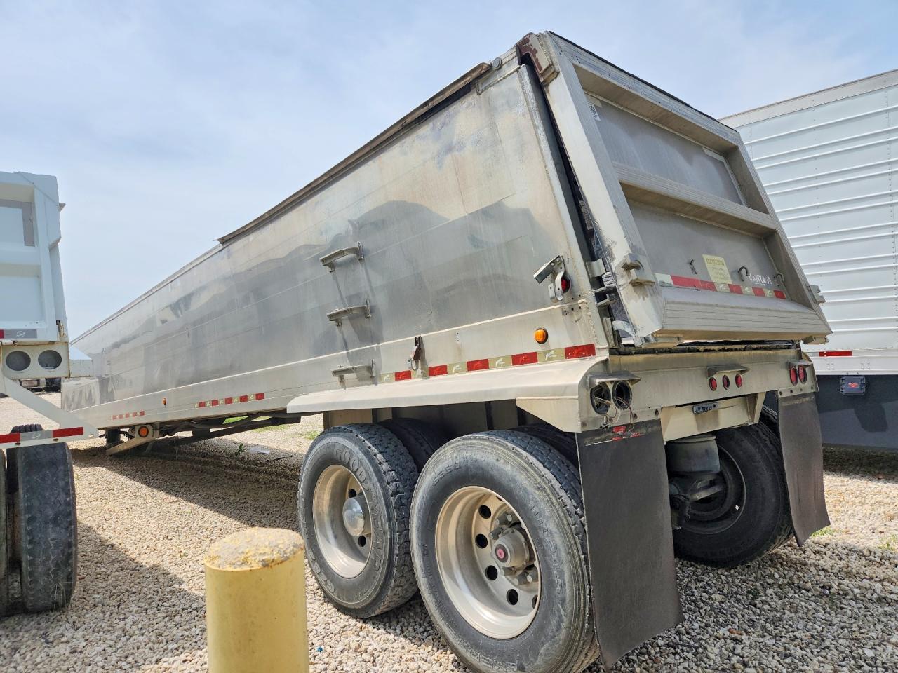 2015 Vantage S-85-SS END Dump Trailer