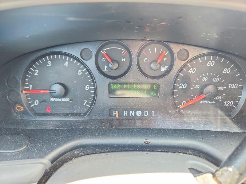 2005 Ford Taurus se
