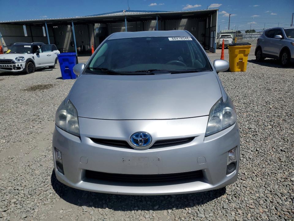 2010 Toyota Prius iii