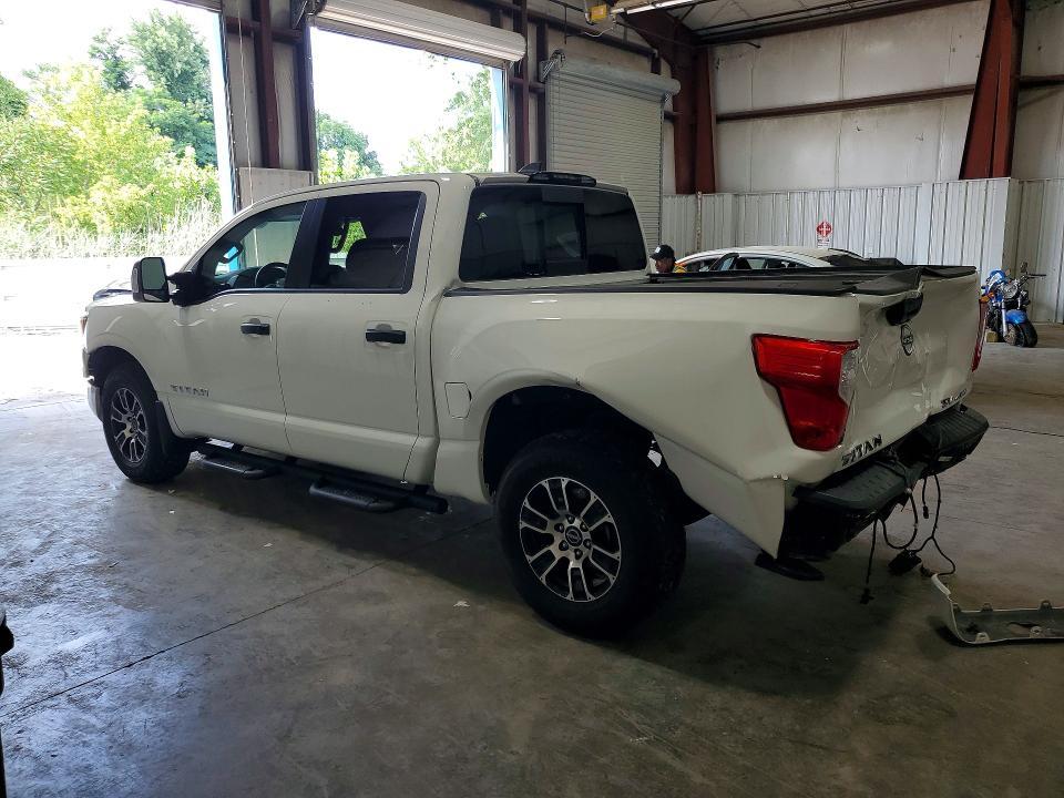 2023 Nissan Titan SV
