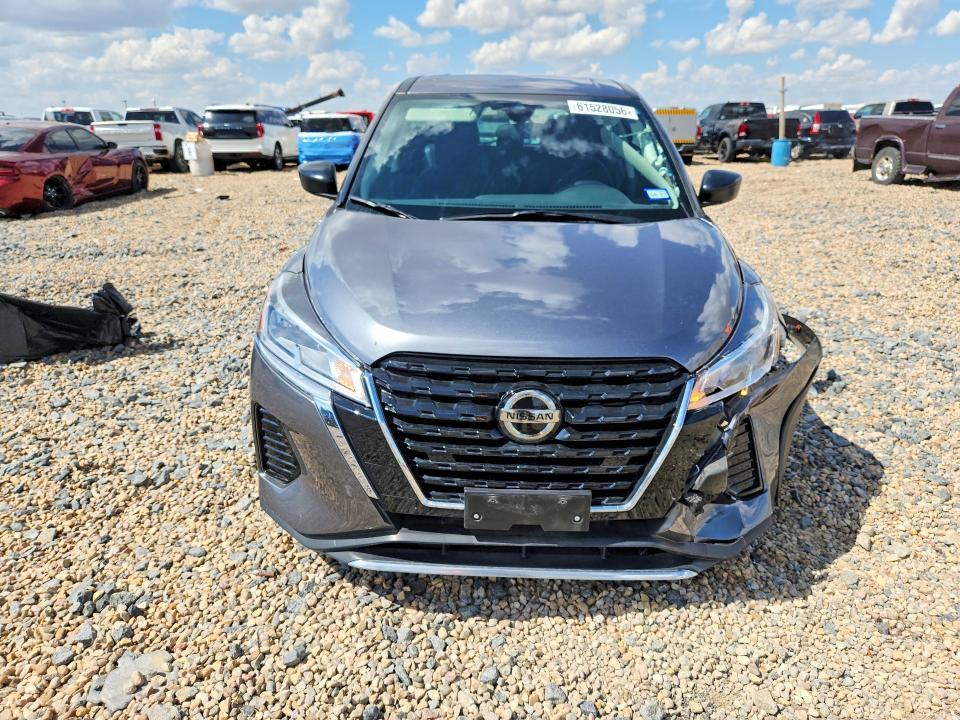 2021 Nissan Kicks s