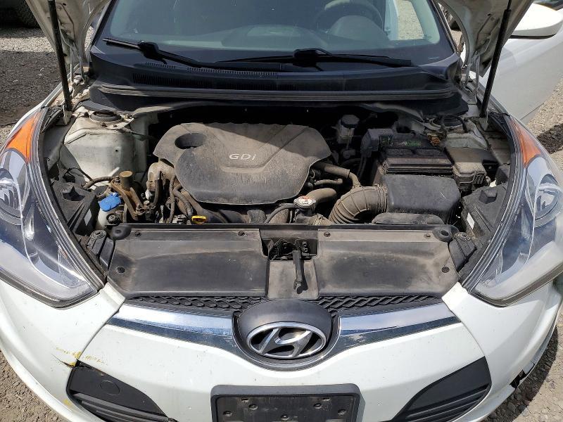 2015 Hyundai Veloster Base