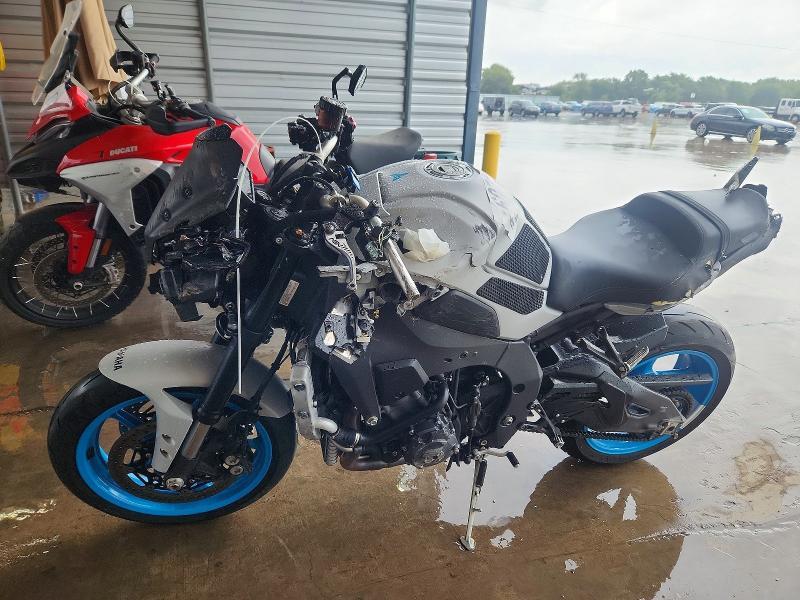 2025 Yamaha MTN1000